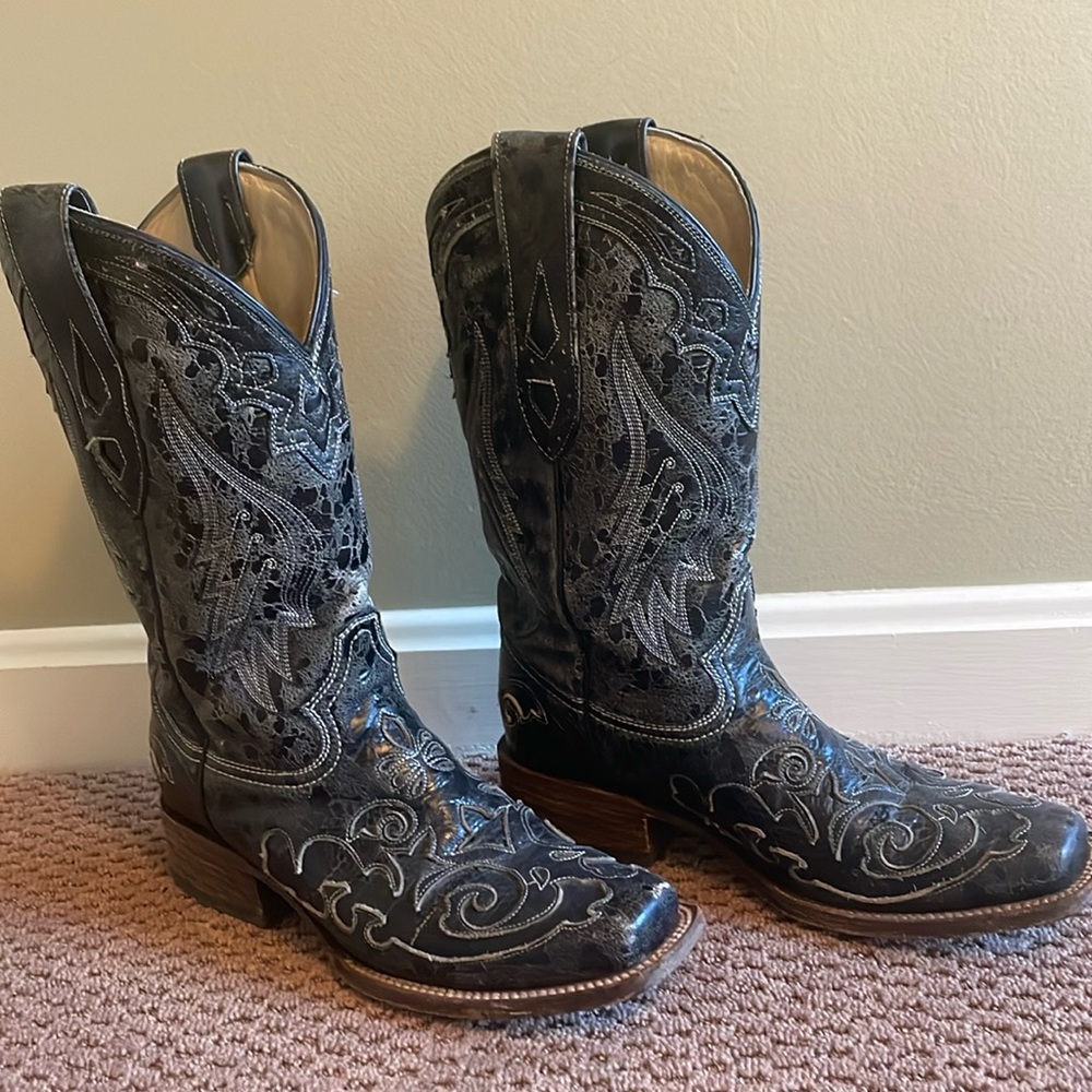 Women’s Corral Black Snake Inlay Boots